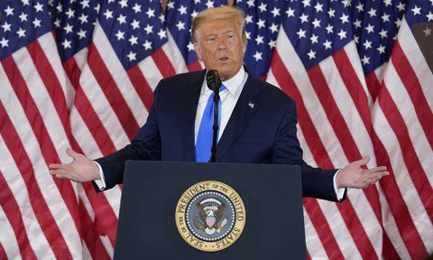 Phe ông Trump lao vào cuộc chiến tại tòa để giữ Nhà Trắng