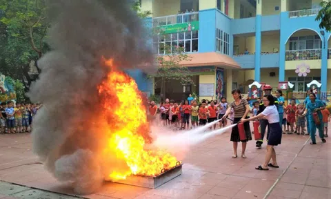 Dạy phòng cháy chữa cháy cho học sinh: Cần giáo trình và hướng dẫn