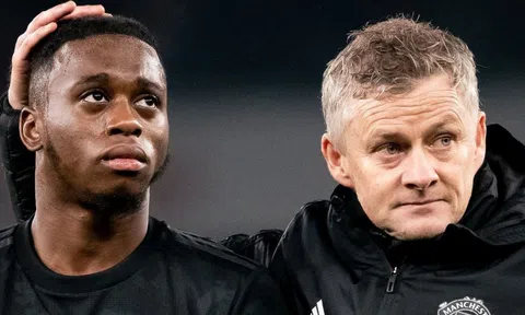 Man United thể hiện thứ bóng đá ngờ nghệch  