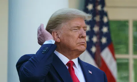 Tổng thống Donald Trump từng chi 60.000 USD cấy tóc bạch kim