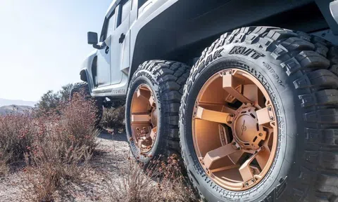 Siêu bán tải Rezvani Hercules 6x6 lộ diện