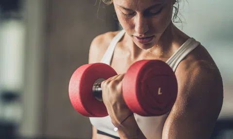 3 lý do khiến tập tạ giúp giảm mỡ tốt hơn