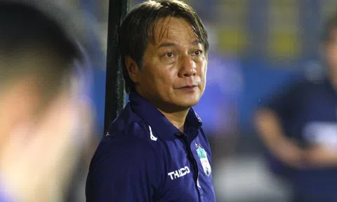 HLV HAGL từ chối nói về tương lai sau mùa giải 2020