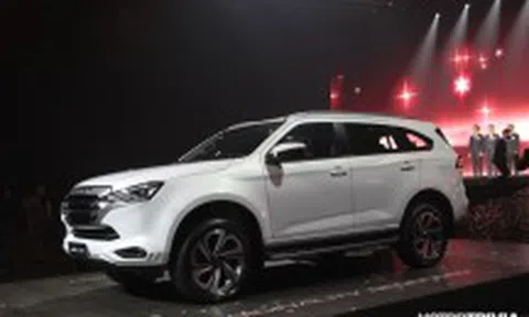 Loạt ô tô 2021 mới ra mắt làm ấm thị trường xe