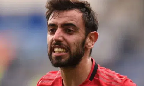 Bruno Fernandes nổi giận với sao trẻ MU