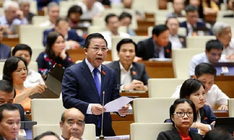 Quốc hội tiếp tục thảo luận về các vấn đề kinh tế - xã hội