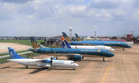 Tạm đóng cửa 5 sân bay, hủy nhiều chuyến bay do ảnh hưởng bão số 12