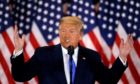 'Không trợ lý nào dám nói với Tổng thống Trump rằng ông đã thua'