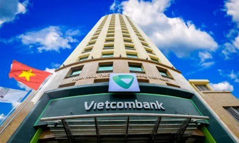 Vietcombank giảm 1%/năm lãi suất cho vay hỗ trợ khách hàng 10 tỉnh miền Trung