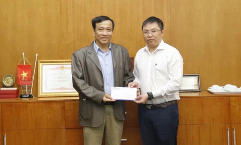 Trung ương Hội Kinh tế Môi trường Việt Nam ủng hộ đồng bào vùng lũ miền Trung