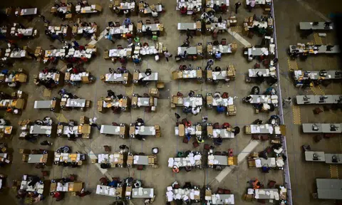 Bê bối kiểm thiếu phiếu bầu làm chấn động hòn đảo của Mỹ