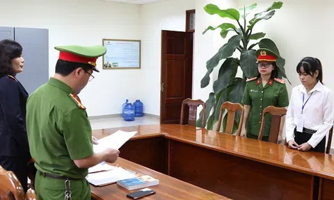 Chiếm đoạt tiền công ty, một kế toán bị khởi tố