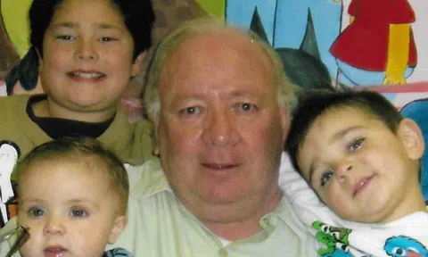 Cụ ông được phóng thích giữa lúc thụ án 505 năm tù