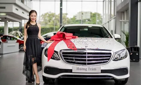 Bóc giá xế hộp sang trọng Hương Tràm mua khi "em chưa 20"