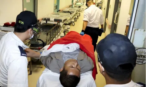 Tỷ phú Trung Quốc bị tấn công bằng dao ở Hong Kong