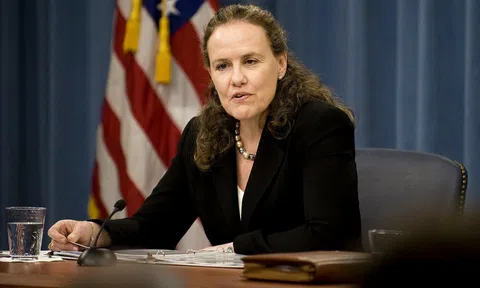 Chân dung ứng viên nữ bộ trưởng Quốc phòng đầu tiên của Mỹ