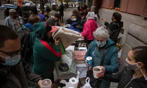 Người cha thuê Taliban đâm mù mắt con gái và lý do lạ lùng phía sau