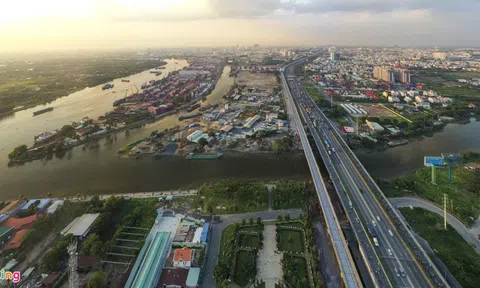 Thị trường bất động sản TP.HCM 'nóng' trở lại