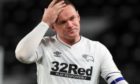 Wayne Rooney giữ ghế HLV trưởng ở tuổi 35