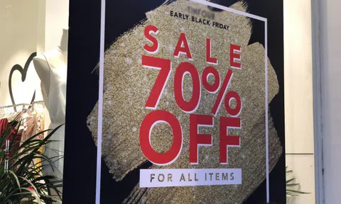 Tràn ngập giảm giá trước Black Friday, khách vẫn khó mua