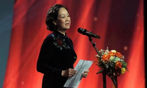 'Hạnh phúc của người thầy là nâng đỡ học sinh trong từng bước đi để trưởng thành'