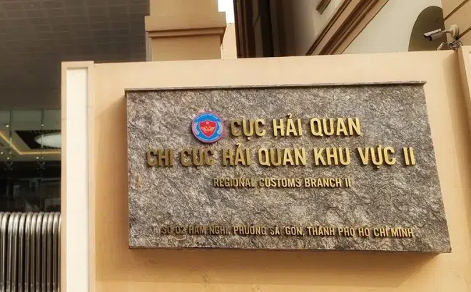 Doanh nghiệp 'kêu trời' vì bị hải quan yêu cầu vượt quy định
